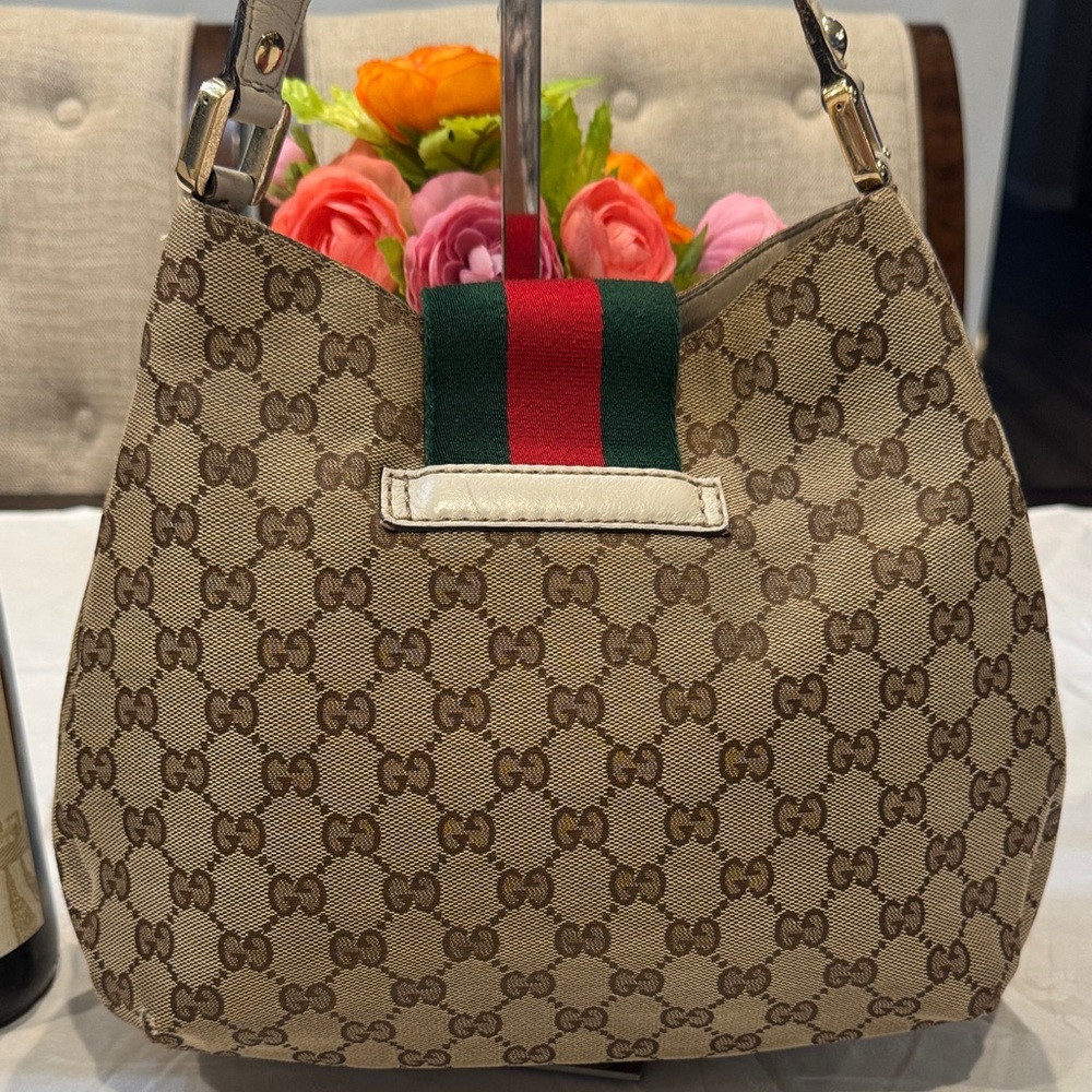Authentic Gucci Brown Monogram Tote Bag - Picture 4 of 14